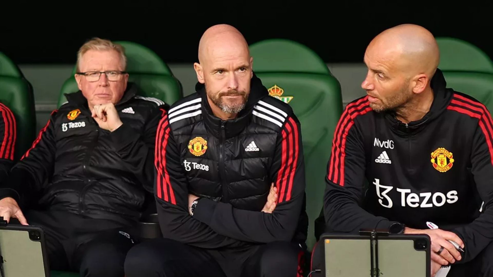 Man Utd manager Erik ten Hag delivers blunt reply to Glazer's question as takeover gossip lugs on